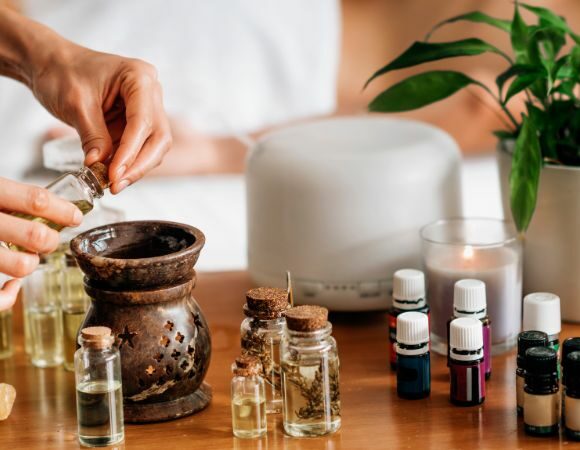 Ausbildungen in Aromatherapie für naturheilkundliche Berater und psychotherapeutische Aromapraktiker