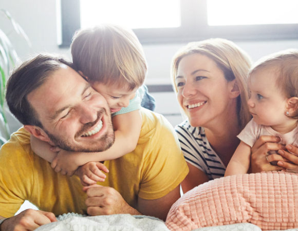 Eltern-Kind-Therapie ‒ wie Eltern und Kleinkinder gemeinsam unterstützt werden können