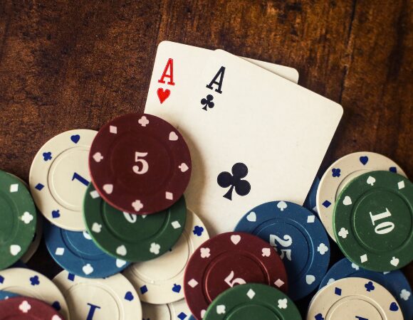 Spielsucht verstehen – Auslöser, Anzeichen und Hilfe